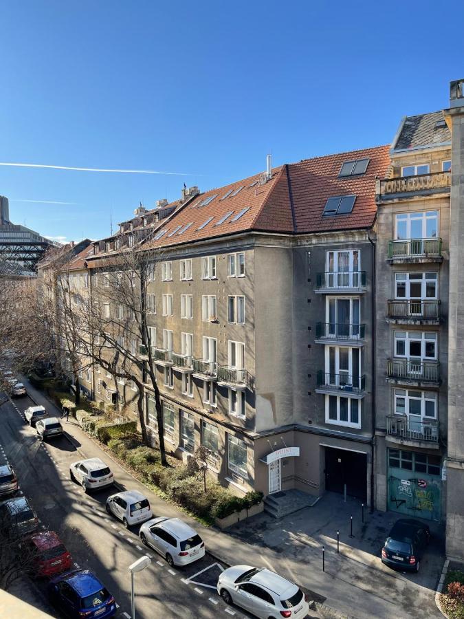 City Center 2 Bedroom A/C Apartment 布拉迪斯拉发 外观 照片