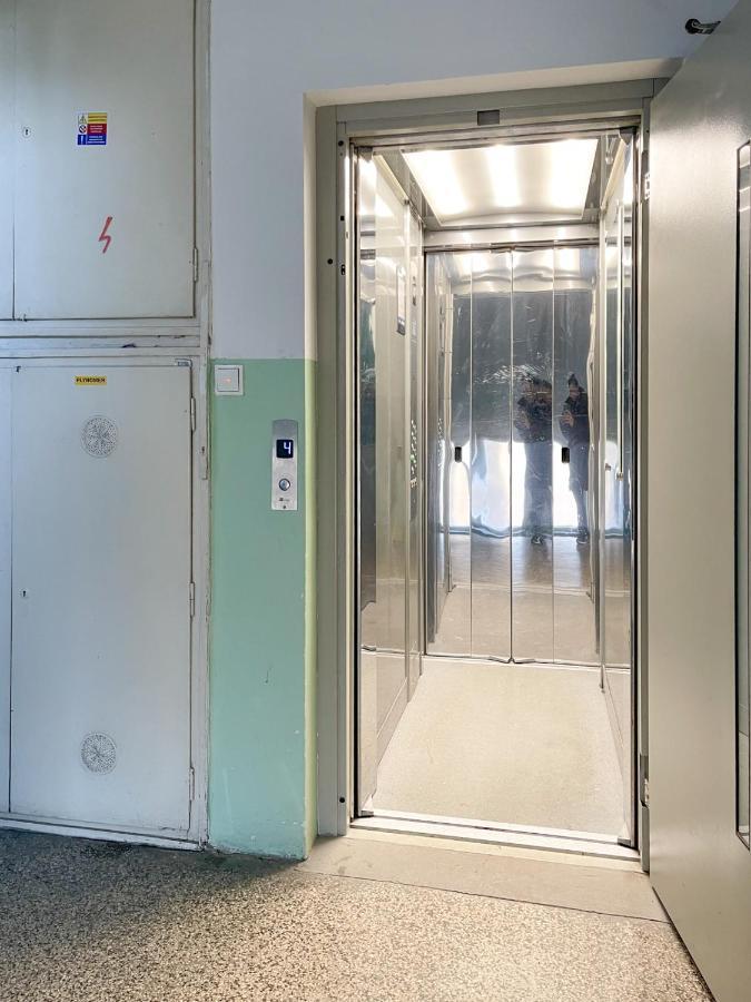 City Center 2 Bedroom A/C Apartment 布拉迪斯拉发 外观 照片